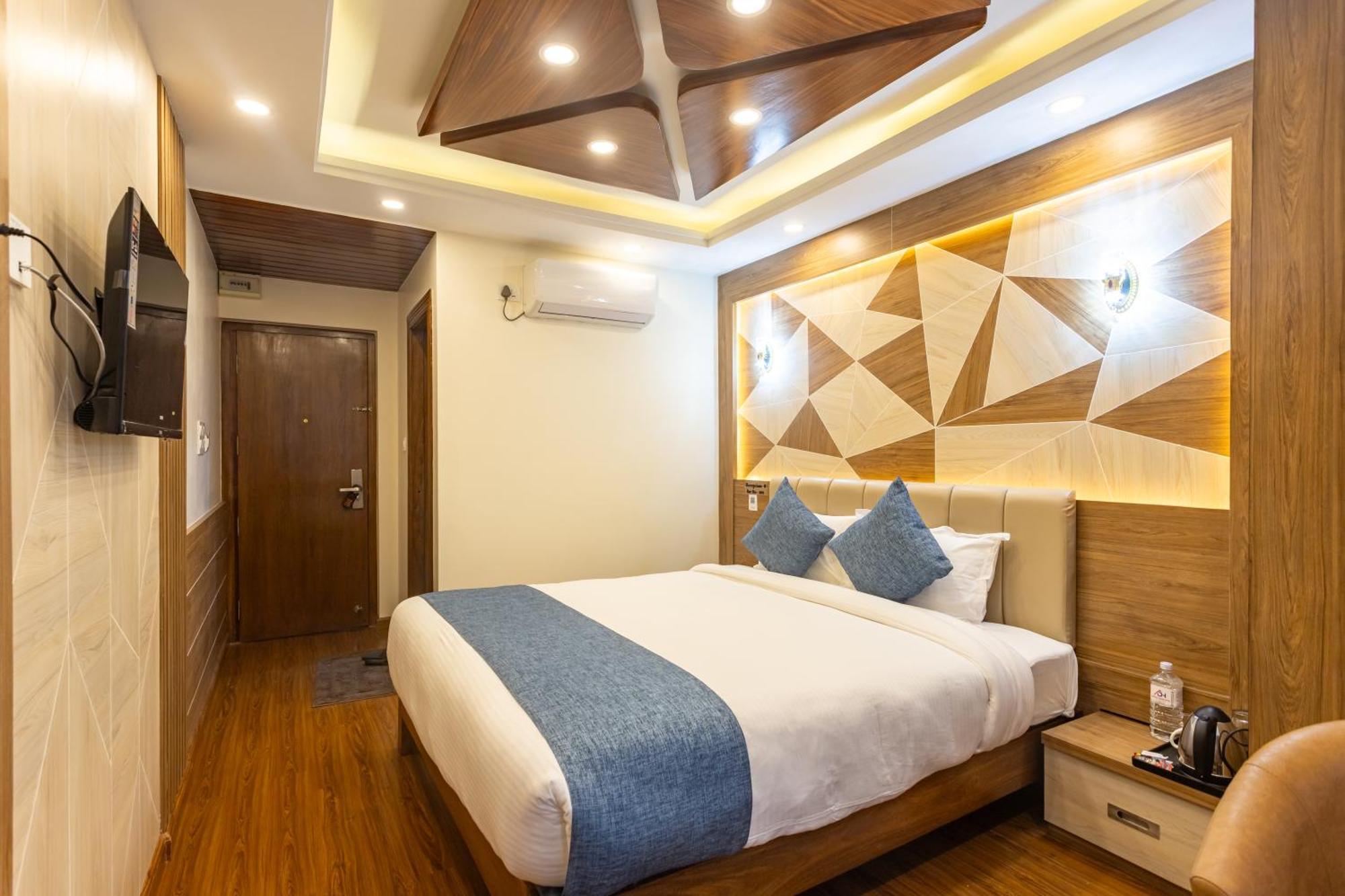 Airport Diana Hotel Katmandu Dış mekan fotoğraf